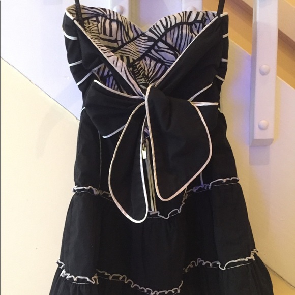 **SOLD**Bebe Reversible Strapless Dress - Picture 3 of 15